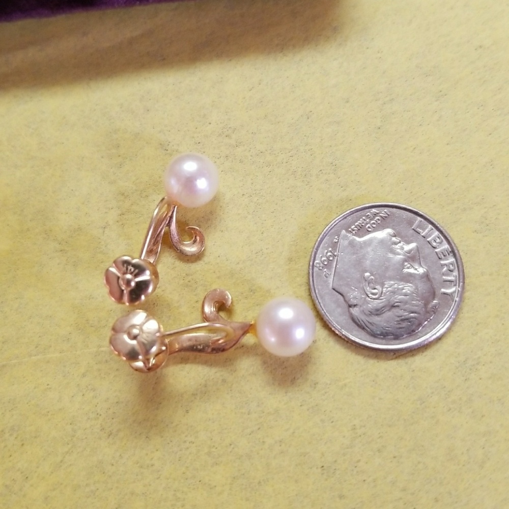 14kt Gold Pearl Screw back earrings Vintage - Picture 4 of 4